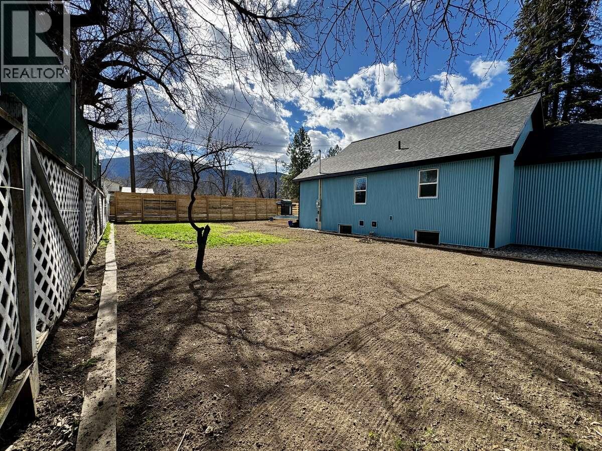 987 Kettle River Drive, Grand Forks, British Columbia  V0H 1H0 - Photo 7 - 10380784