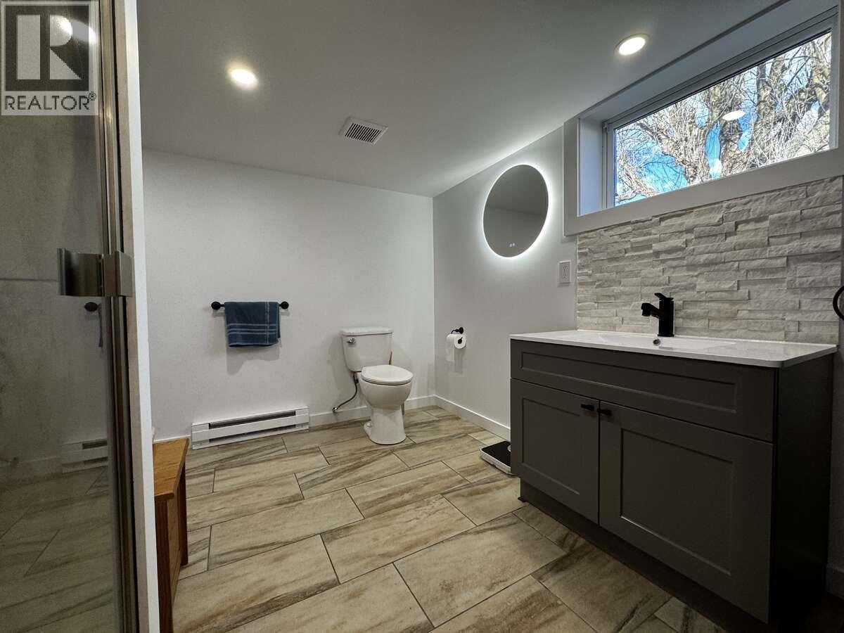 987 Kettle River Drive, Grand Forks, British Columbia  V0H 1H0 - Photo 28 - 10380784