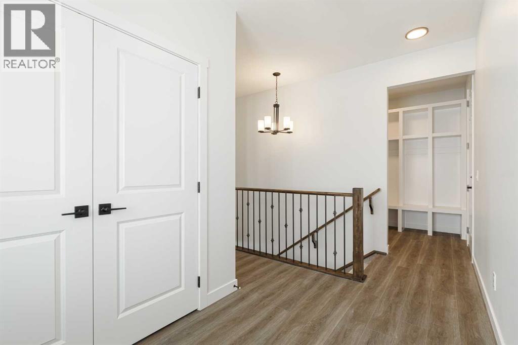 125 Monarch Bend, Rural Rocky View County, Alberta  T3Z 0K4 - Photo 3 - A2302248