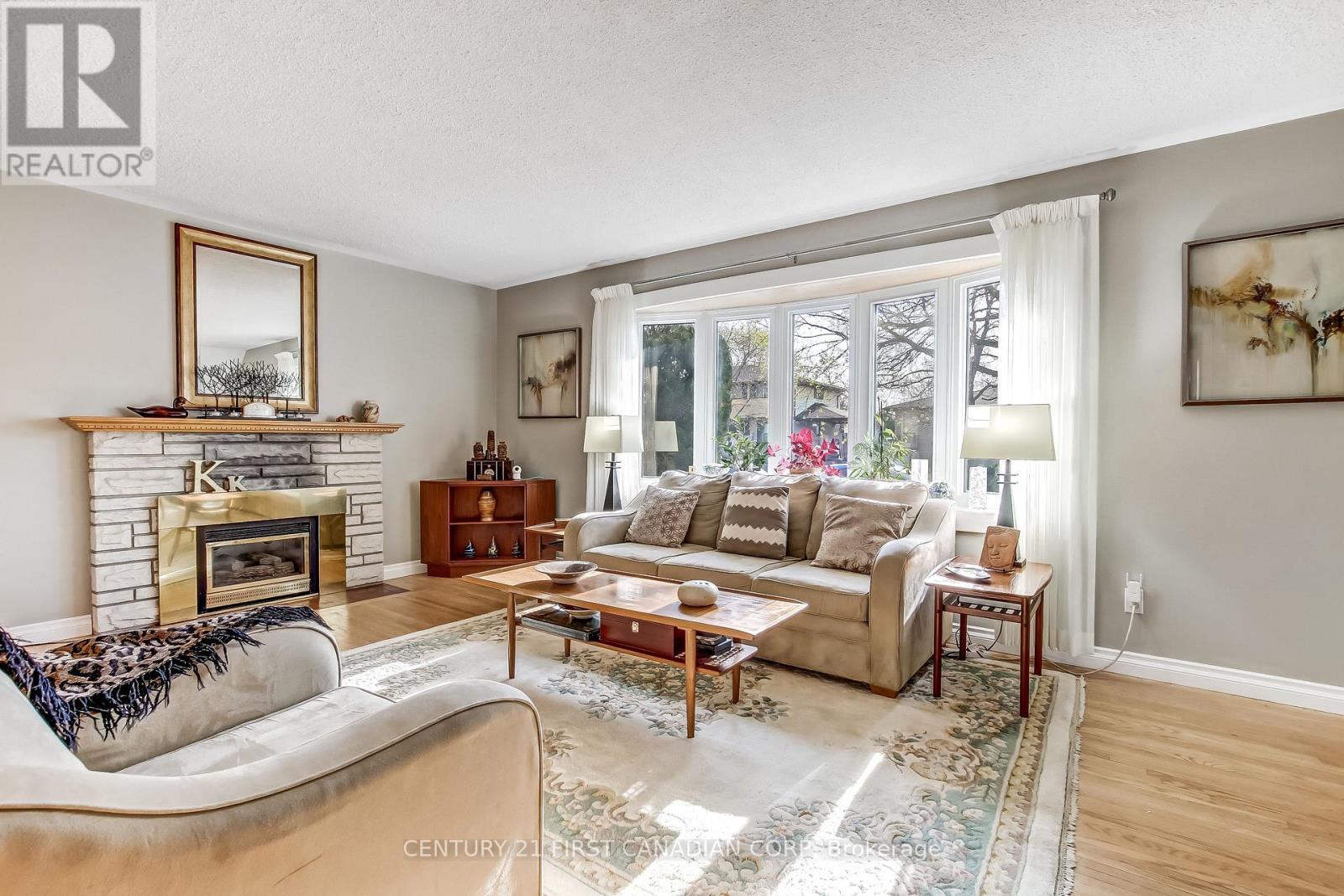 351 Base Line Road W, London South, Ontario  N6J 1W5 - Photo 5 - X13044306