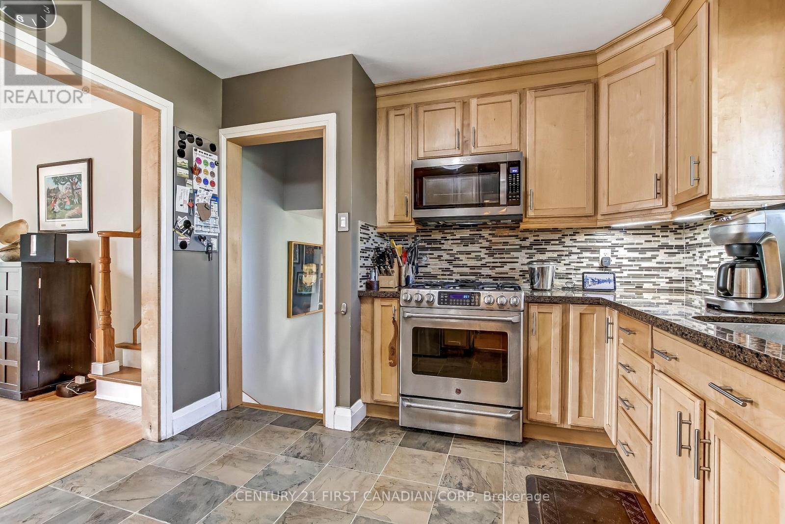 351 Base Line Road W, London South, Ontario  N6J 1W5 - Photo 8 - X13044306