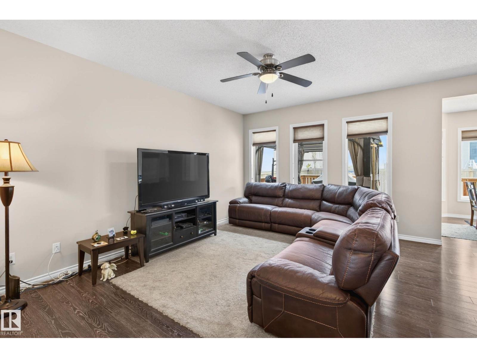 3233 21a Av Nw, Edmonton, Alberta  T6T 0K5 - Photo 5 - E4484232