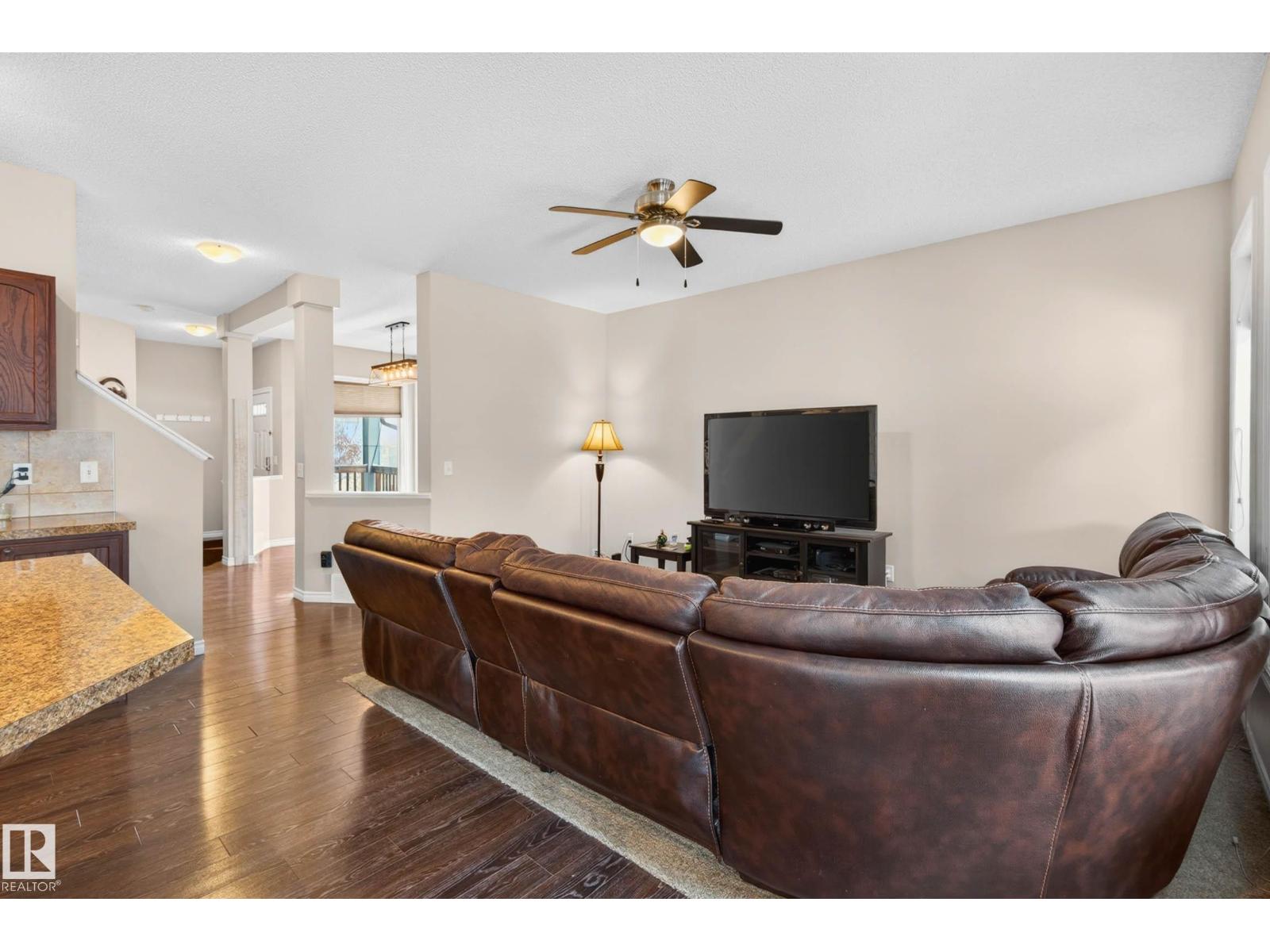 3233 21a Av Nw, Edmonton, Alberta  T6T 0K5 - Photo 6 - E4484232