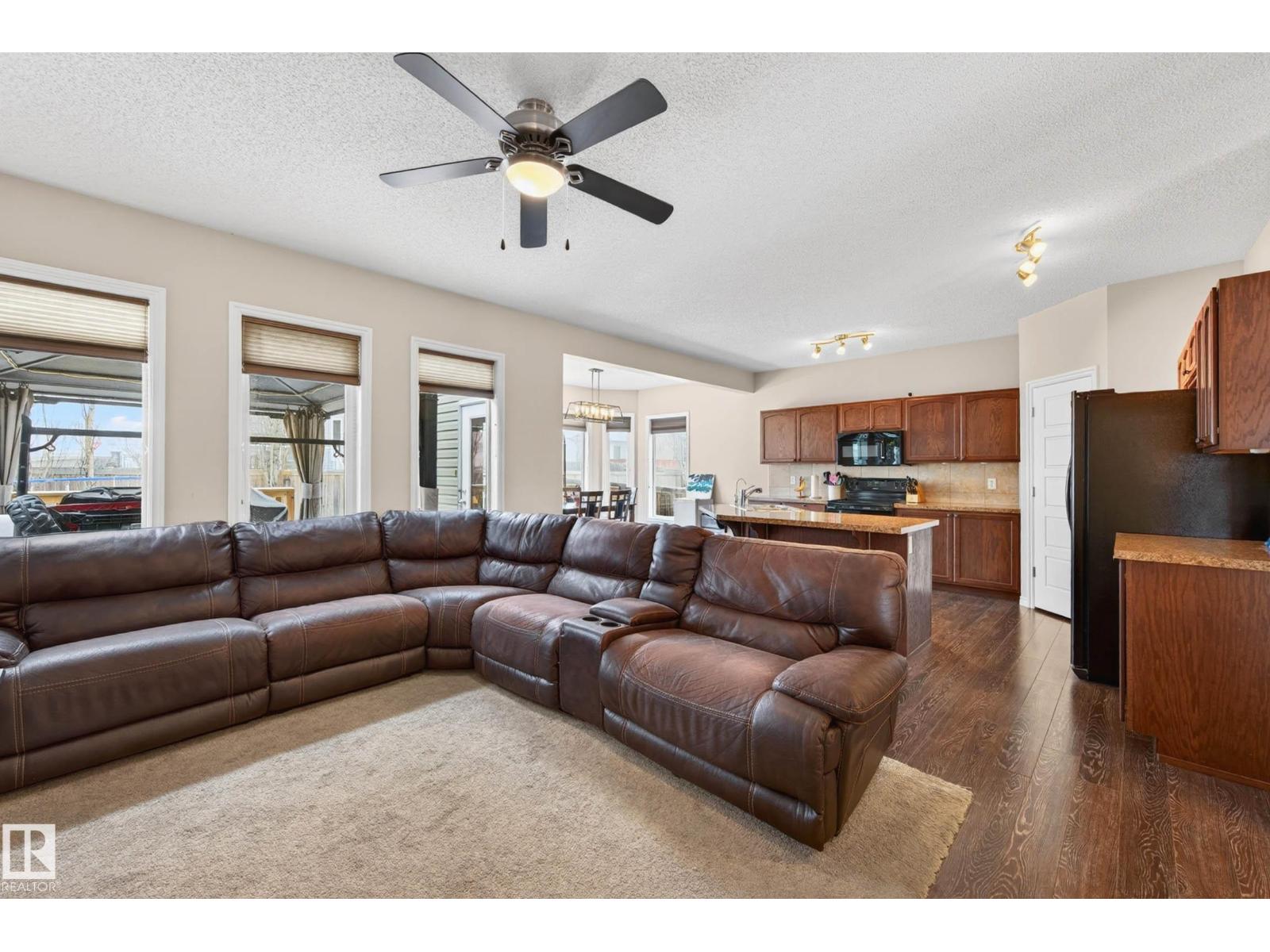 3233 21a Av Nw, Edmonton, Alberta  T6T 0K5 - Photo 8 - E4484232