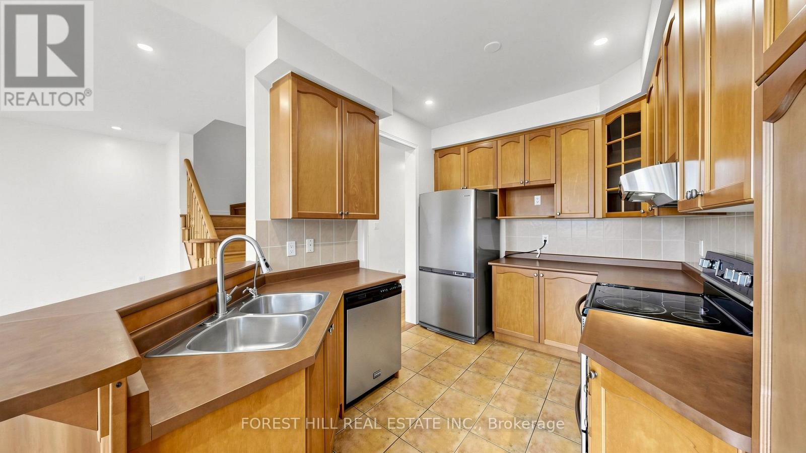 85 Shirrick Drive, Richmond Hill, Ontario  L4E 0B7 - Photo 15 - N13040088