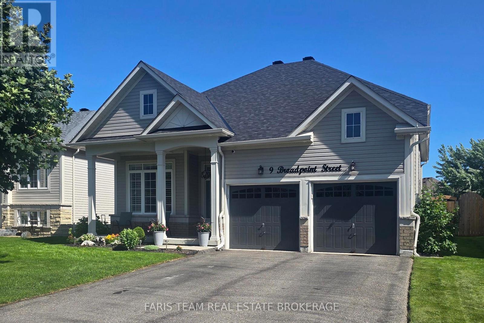 9 BROADPOINT STREET, Wasaga Beach, Ontario