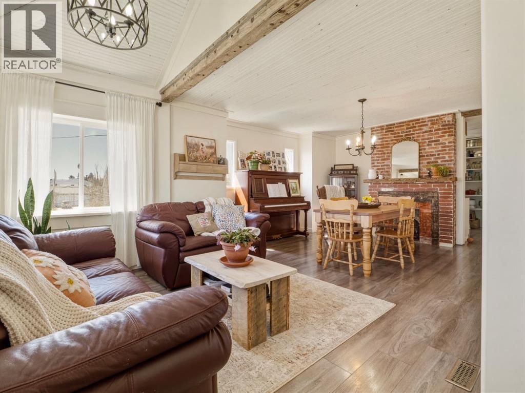 177 1 Street W, Cardston, Alberta  T0K 0K0 - Photo 5 - A2303937