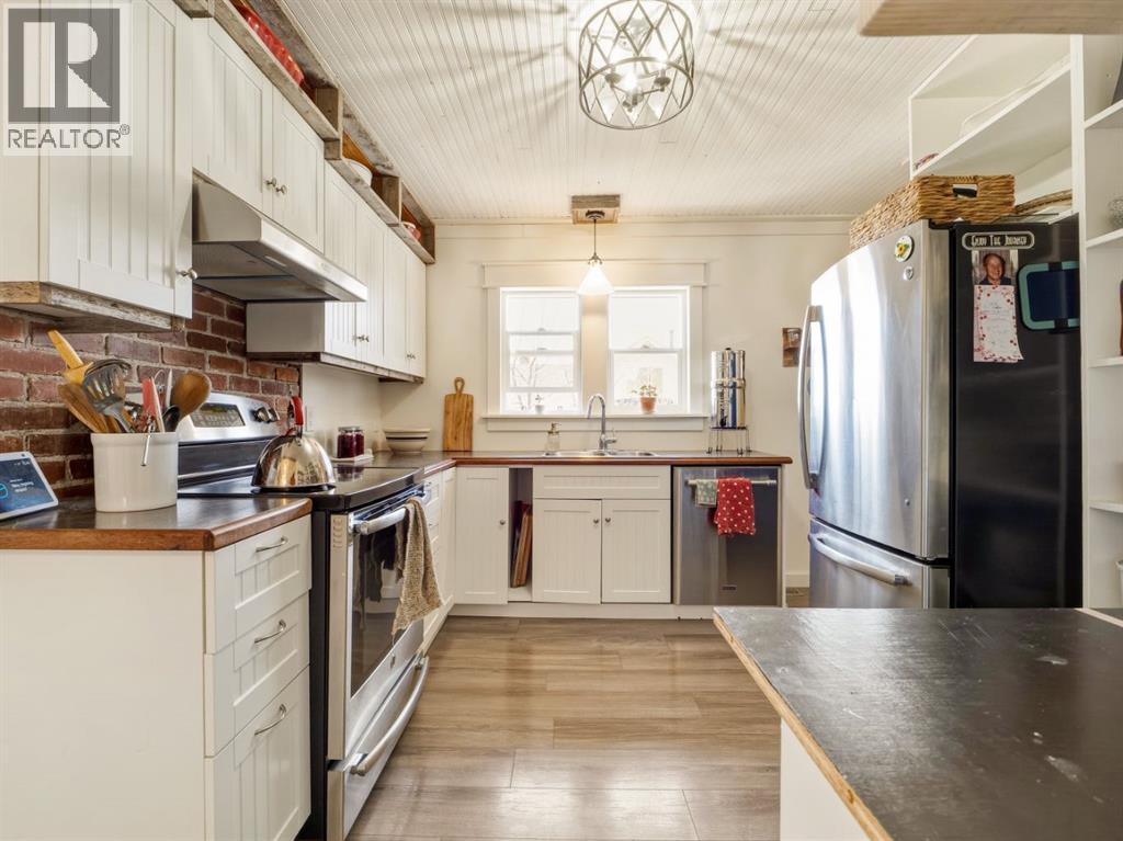 177 1 Street W, Cardston, Alberta  T0K 0K0 - Photo 10 - A2303937