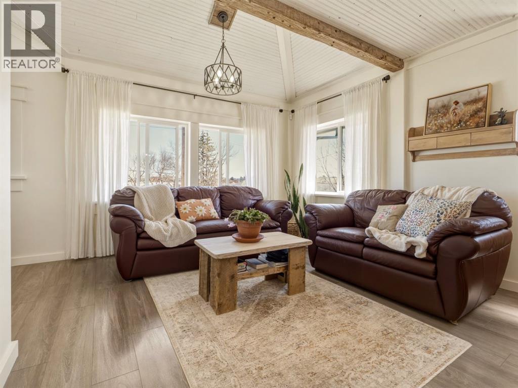 177 1 Street W, Cardston, Alberta  T0K 0K0 - Photo 6 - A2303937