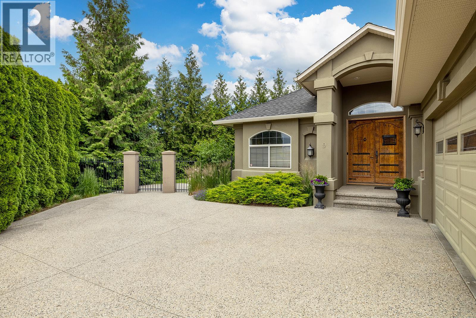 3103 Thacker Drive, West Kelowna, British Columbia