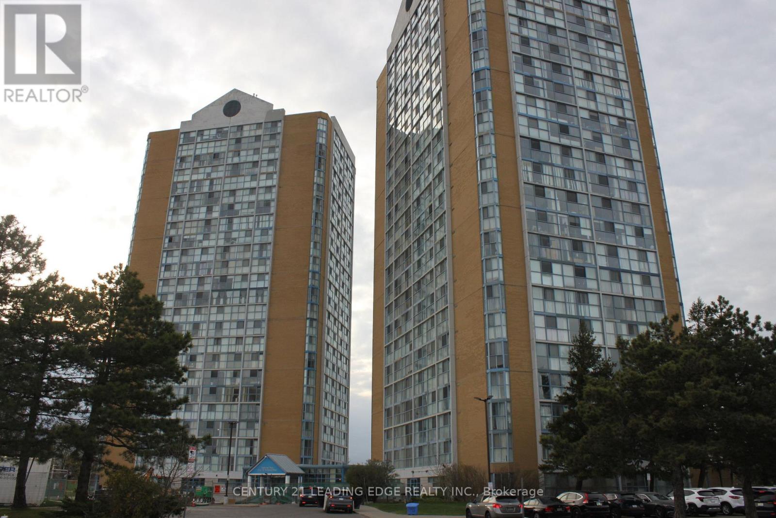 1806 - 25 Trailwood Drive, Mississauga, Ontario  L4Z 3K9 - Photo 2 - W13042878