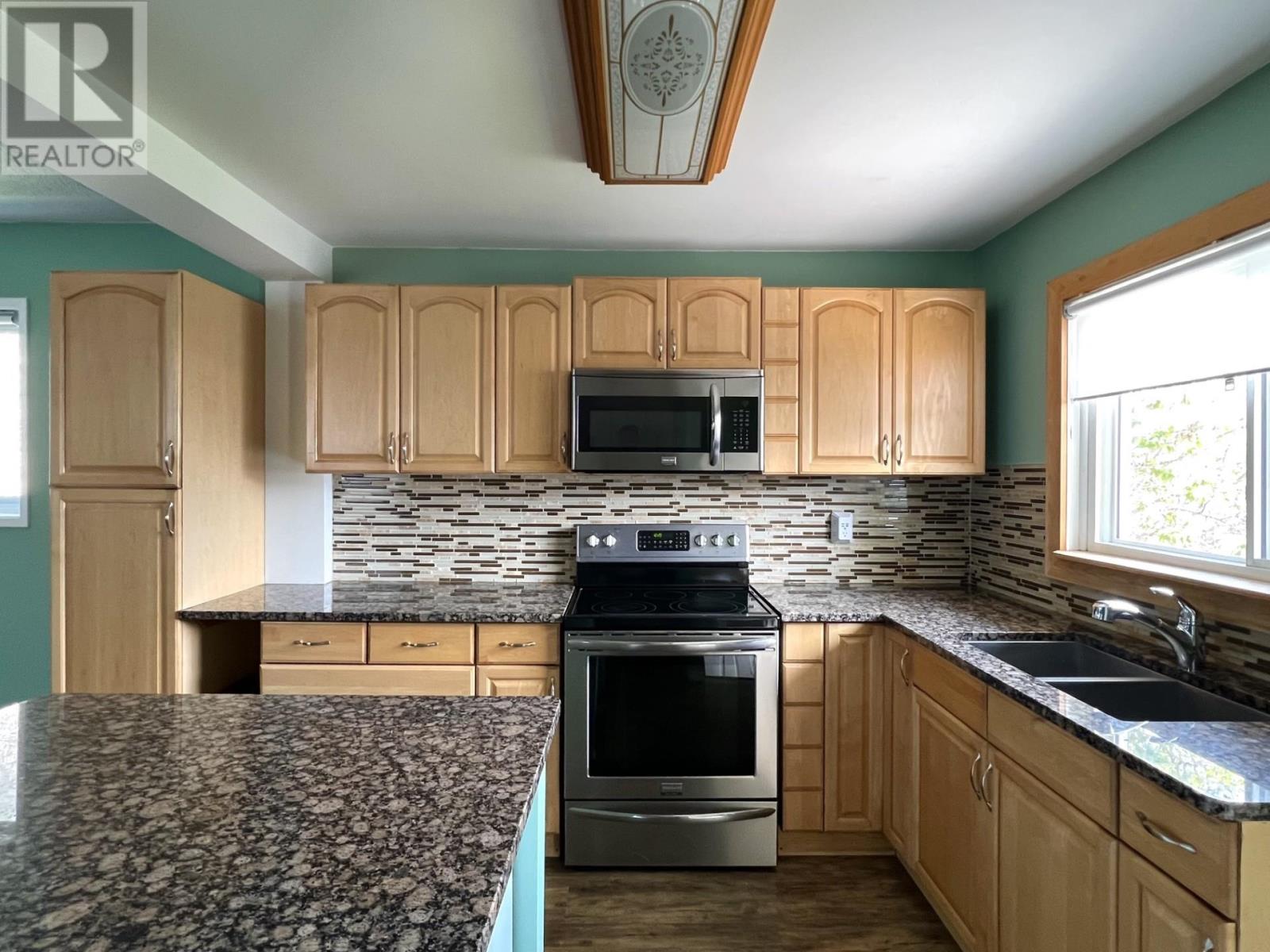 127 Johnson Ave, Thunder Bay, Ontario  P7B 2V9 - Photo 7 - TB2600804