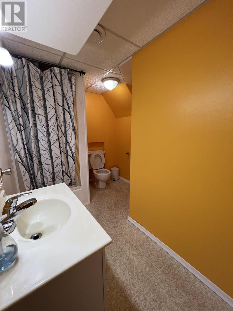 127 Johnson Ave, Thunder Bay, Ontario  P7B 2V9 - Photo 17 - TB2600804