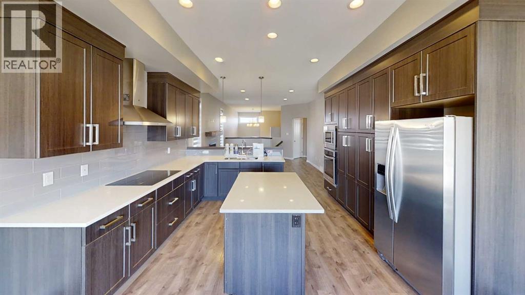 929 Atlantic Cove W, Lethbridge, Alberta  T1J 5M4 - Photo 3 - A2301760