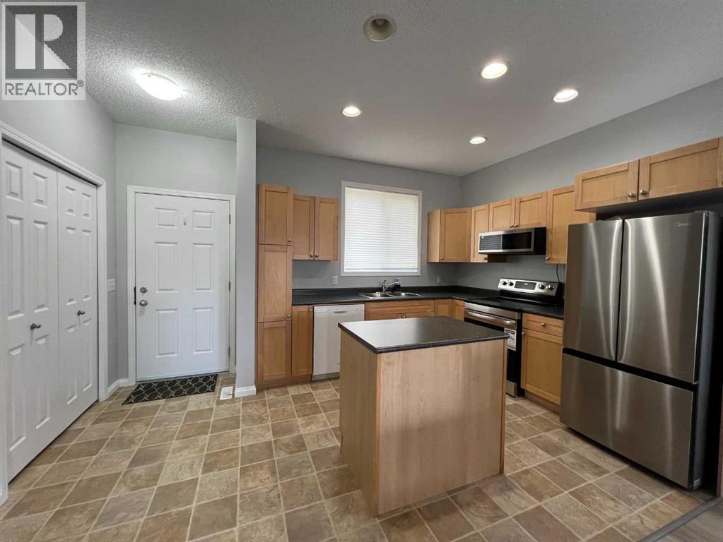 8, 624 41 Street, Edson, Alberta  T7E 1A4 - Photo 5 - A2304042