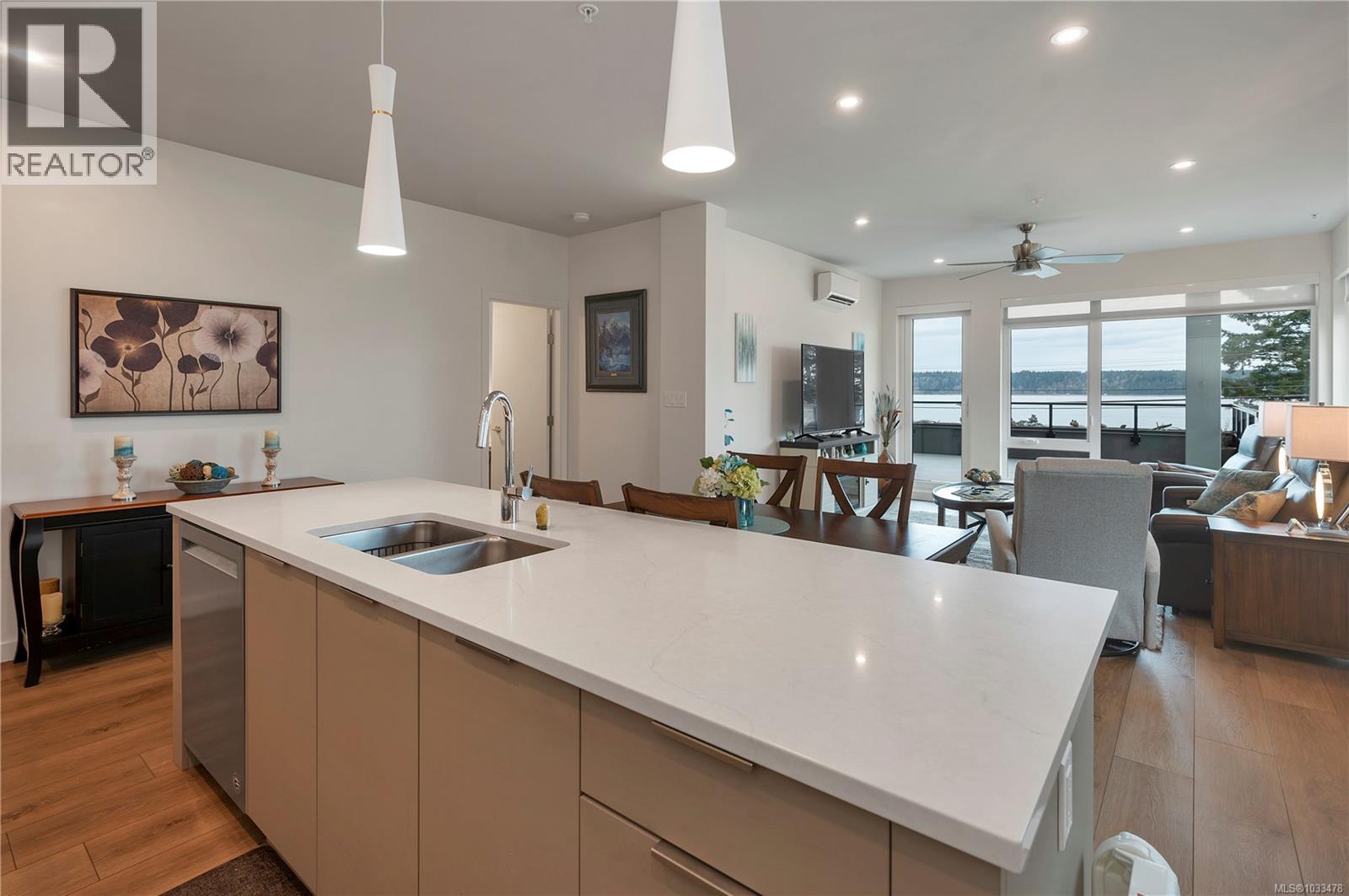 204 684 Island Hwy S, Campbell River, British Columbia  V9W 1A6 - Photo 6 - 1033478