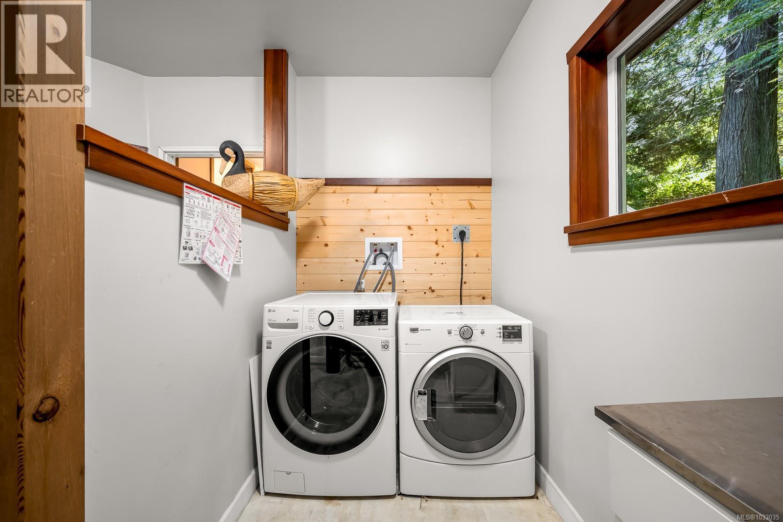 833 Austin Dr, Cortes Island, British Columbia  V0P 1K0 - Photo 17 - 1033035