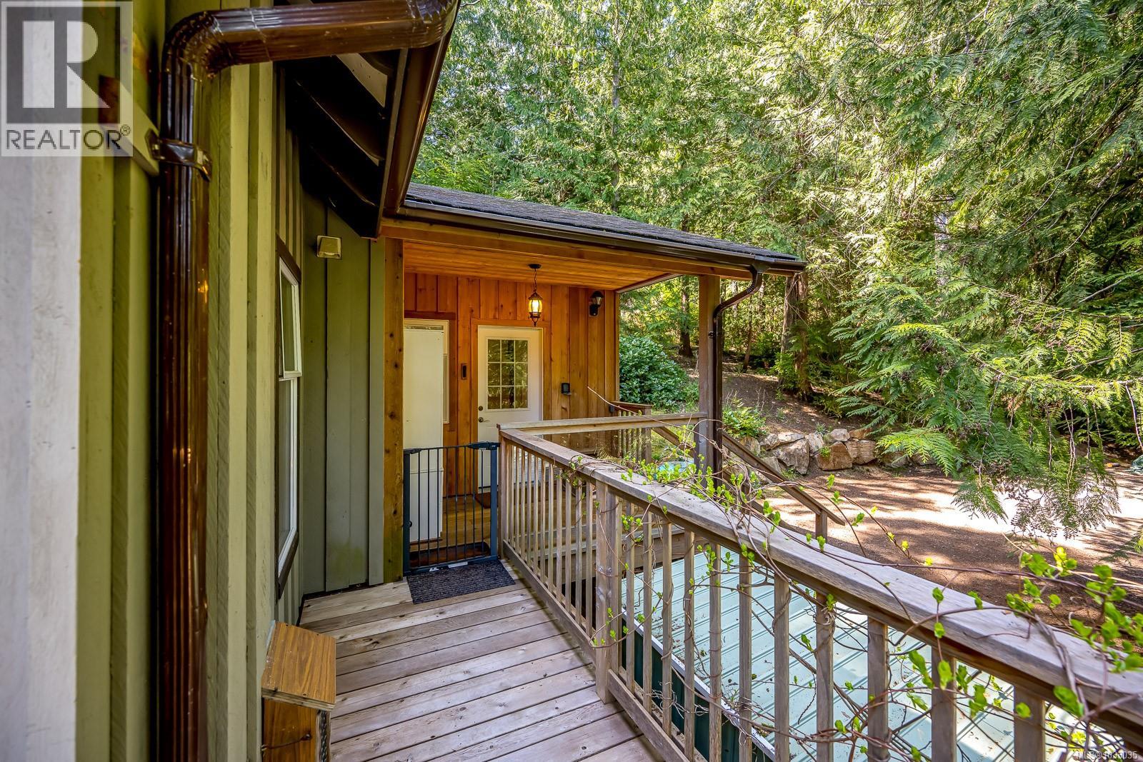 833 Austin Dr, Cortes Island, British Columbia  V0P 1K0 - Photo 30 - 1033035