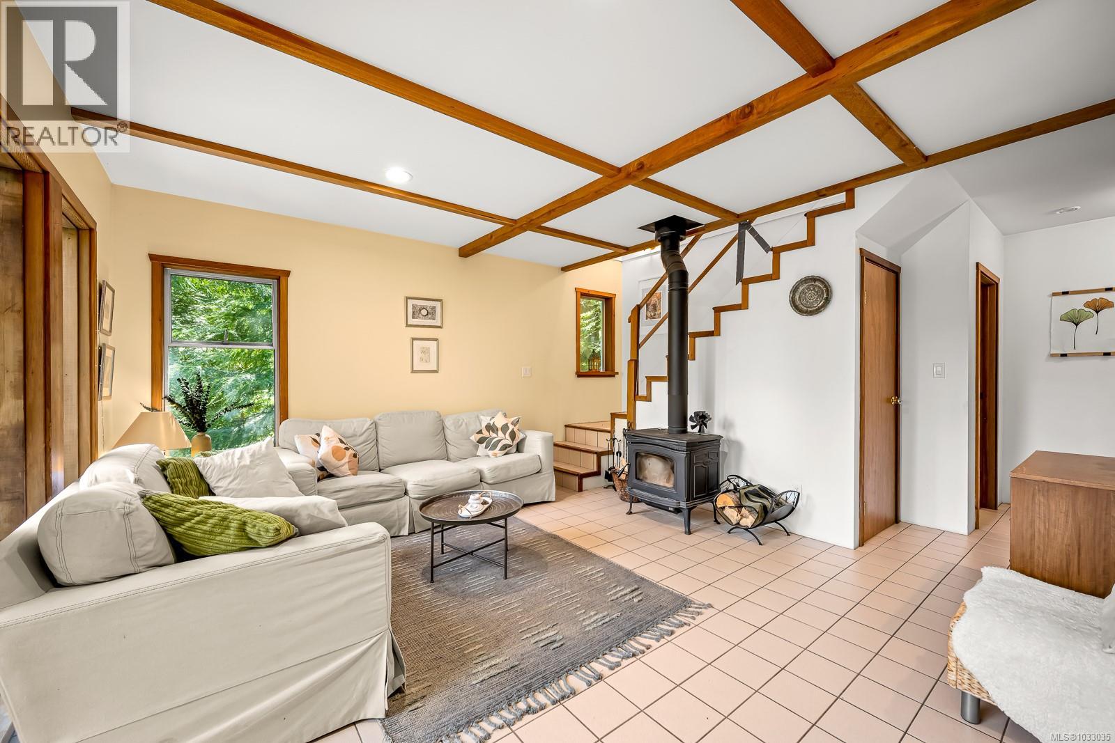 833 Austin Dr, Cortes Island, British Columbia  V0P 1K0 - Photo 4 - 1033035