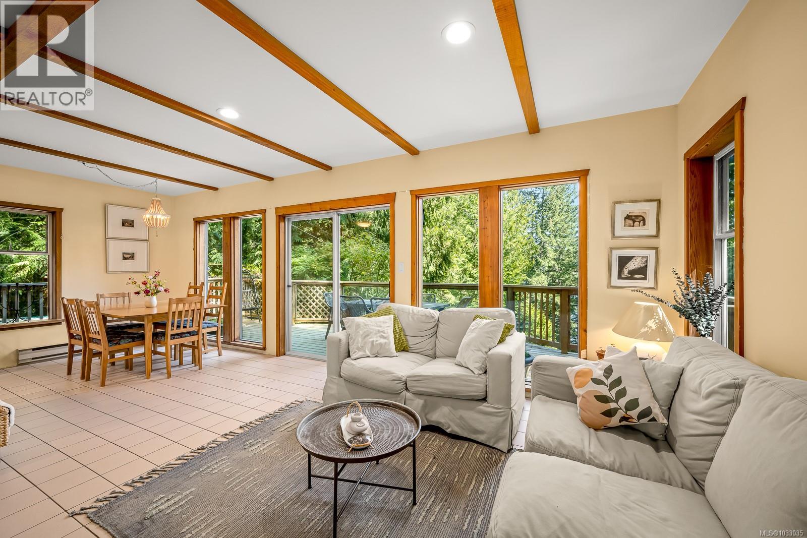 833 Austin Dr, Cortes Island, British Columbia  V0P 1K0 - Photo 5 - 1033035