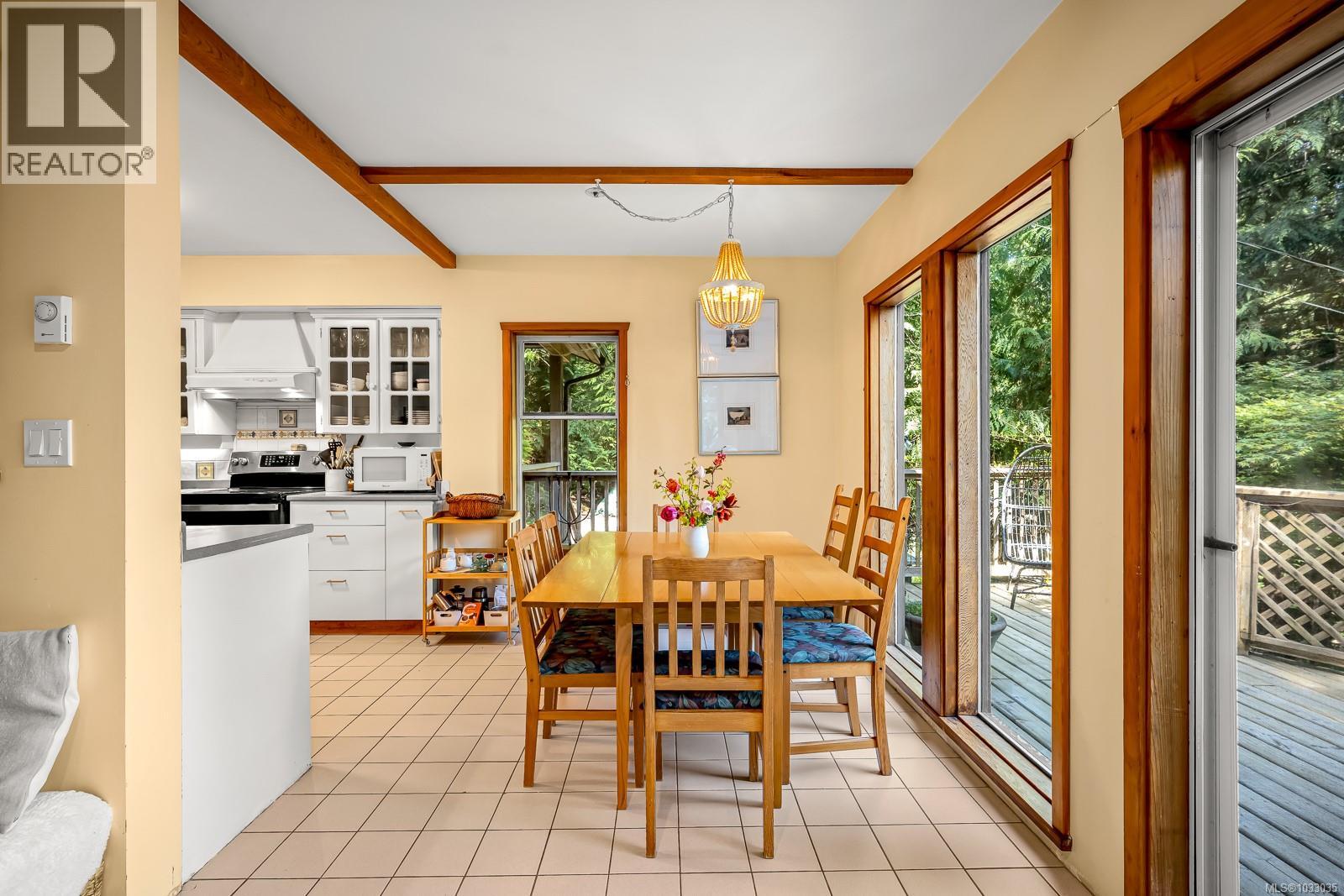 833 Austin Dr, Cortes Island, British Columbia  V0P 1K0 - Photo 7 - 1033035