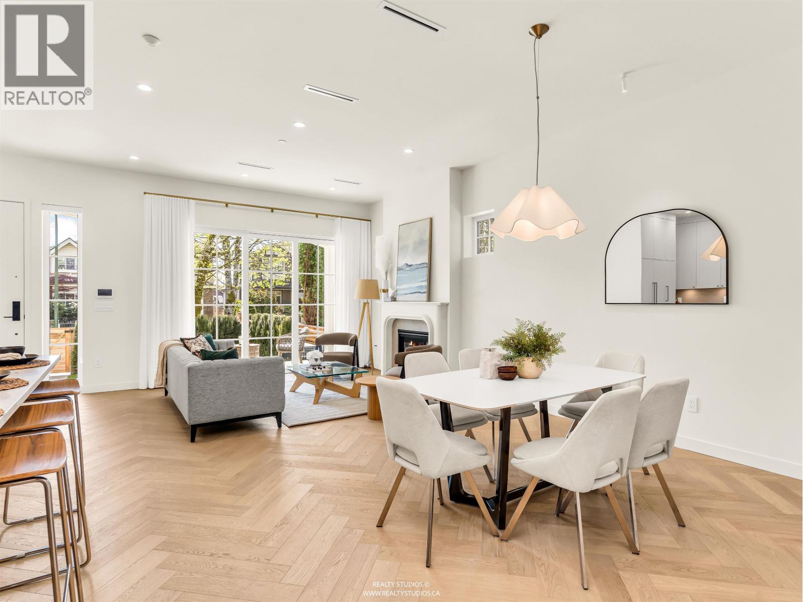 1 2043 W 45th Avenue, Vancouver, British Columbia  V6M 2H8 - Photo 7 - R3115795