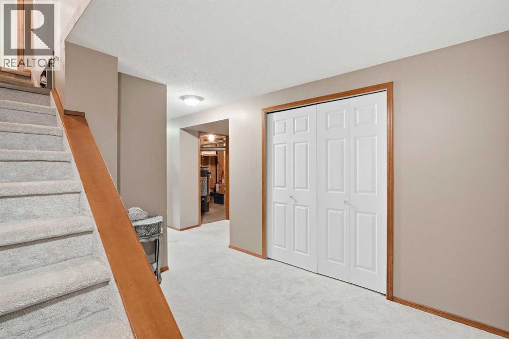 138 Midcrest Crescent SE, Calgary, Alberta  T2X 1B6 - Photo 18 - A2304491