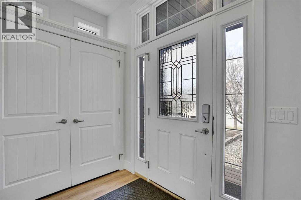 1319 Kings Heights Road SE, Airdrie, Alberta  T4A 0E6 - Photo 3 - A2305183