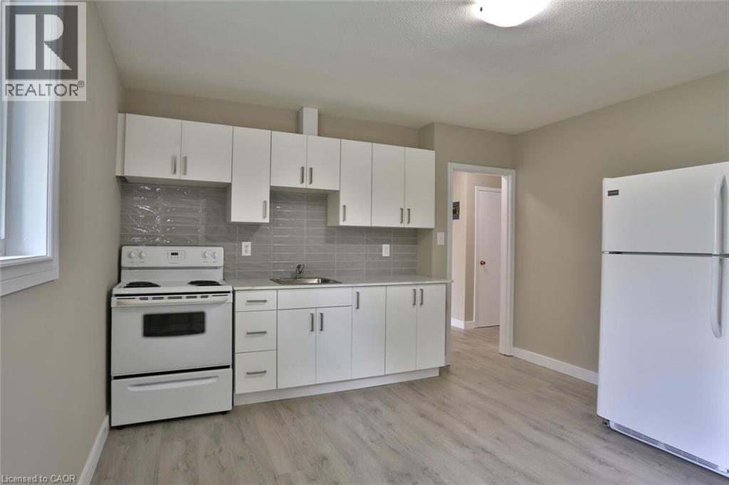 240 Duke Street E Unit# 5, Kitchener, Ontario  N2H 1B3 - Photo 2 - 40824140