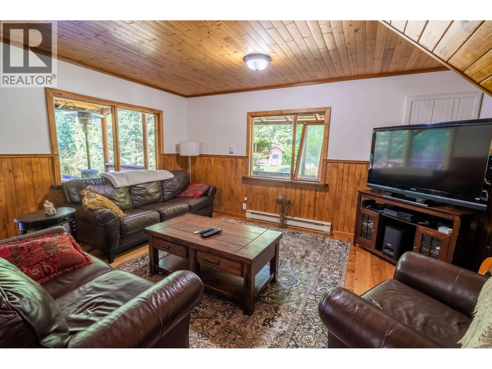 2931 Grauman Road, Roberts Creek, British Columbia  V0N 2W1 - Photo 12 - R3115796
