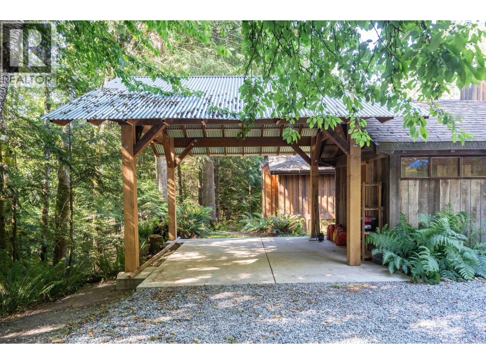 2931 Grauman Road, Roberts Creek, British Columbia  V0N 2W1 - Photo 4 - R3115796