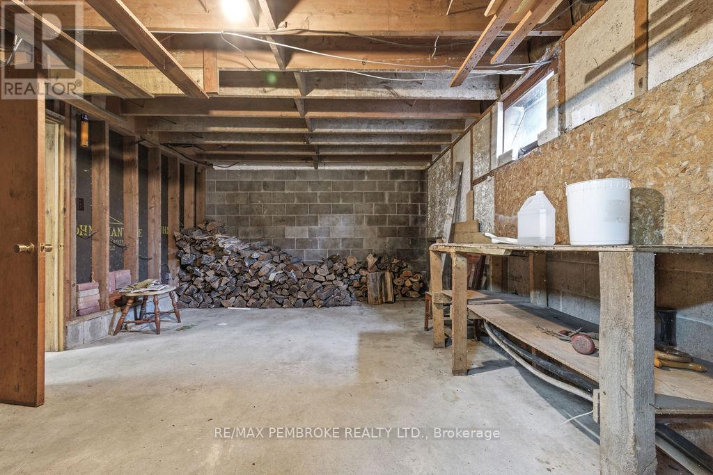 1738 B Line Road SW, Laurentian Valley, Ontario  K8A 6W8 - Photo 25 - X13044328