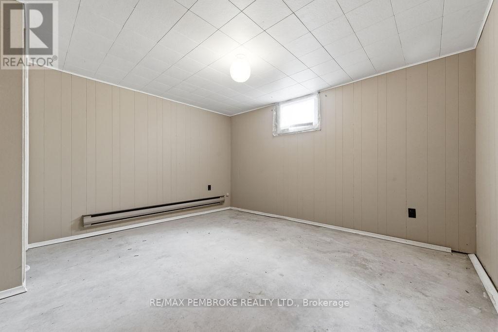 1738 B Line Road SW, Laurentian Valley, Ontario  K8A 6W8 - Photo 27 - X13044328