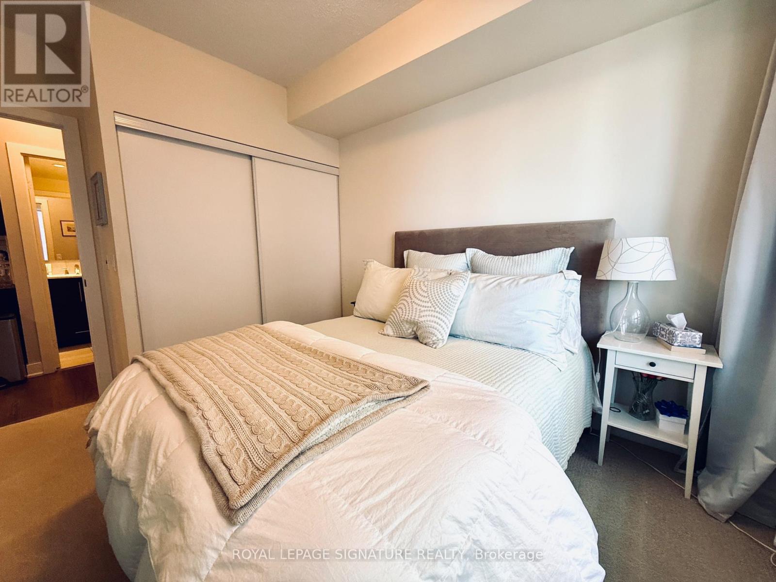 2301 - 28 Linden Street, Toronto, Ontario  M4Y 0A4 - Photo 10 - C13044388