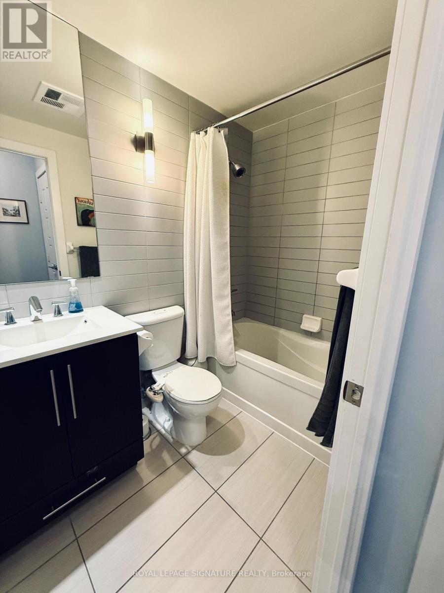 2301 - 28 Linden Street, Toronto, Ontario  M4Y 0A4 - Photo 11 - C13044388