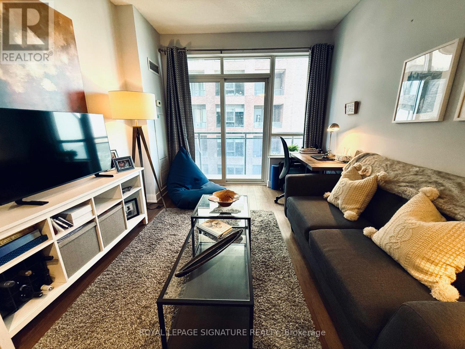 2301 - 28 Linden Street, Toronto, Ontario  M4Y 0A4 - Photo 3 - C13044388