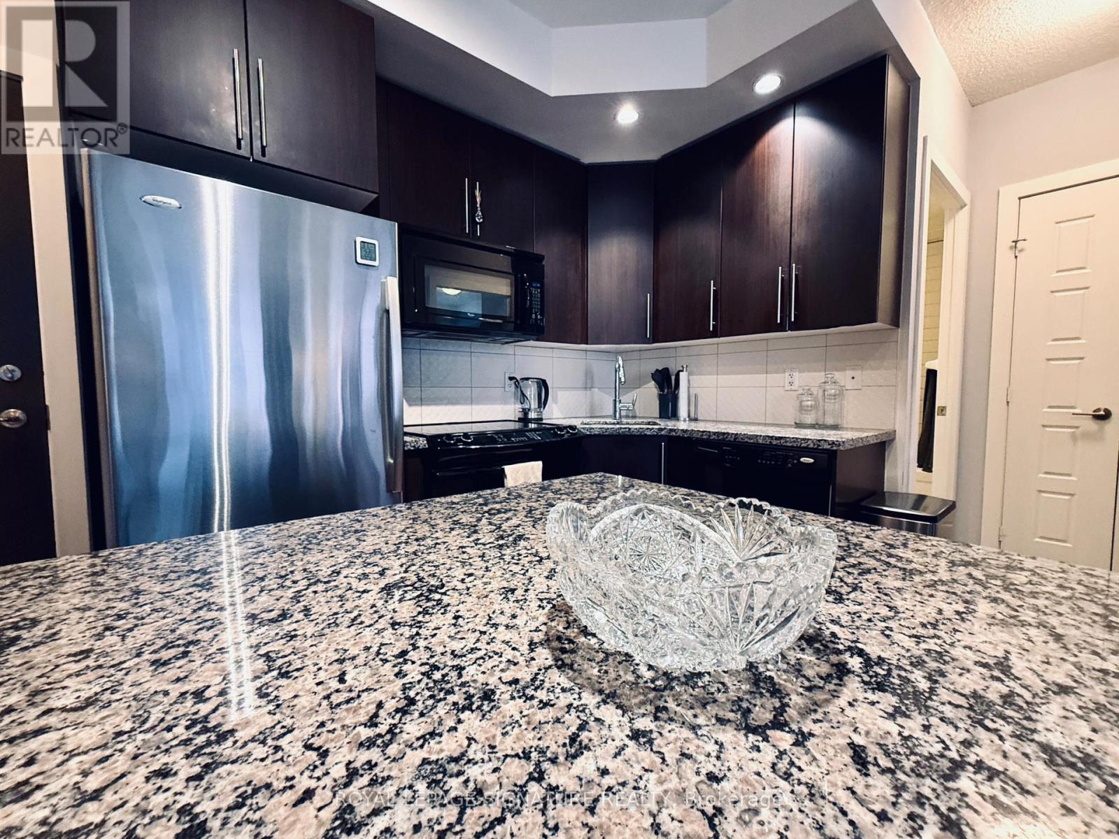 2301 - 28 Linden Street, Toronto, Ontario  M4Y 0A4 - Photo 6 - C13044388