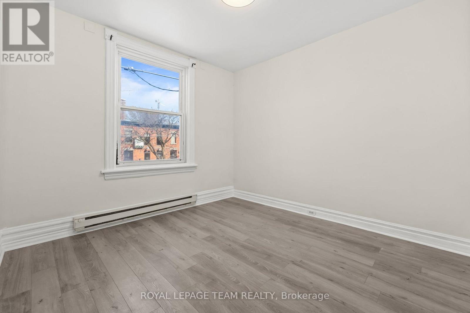 B - 824 Somerset Street W, Ottawa, Ontario  K1R 6R5 - Photo 10 - X13044356