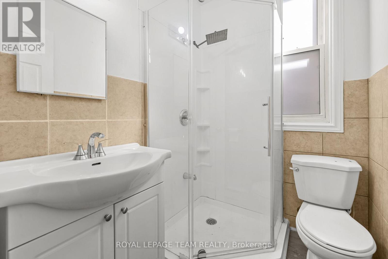 B - 824 Somerset Street W, Ottawa, Ontario  K1R 6R5 - Photo 11 - X13044356