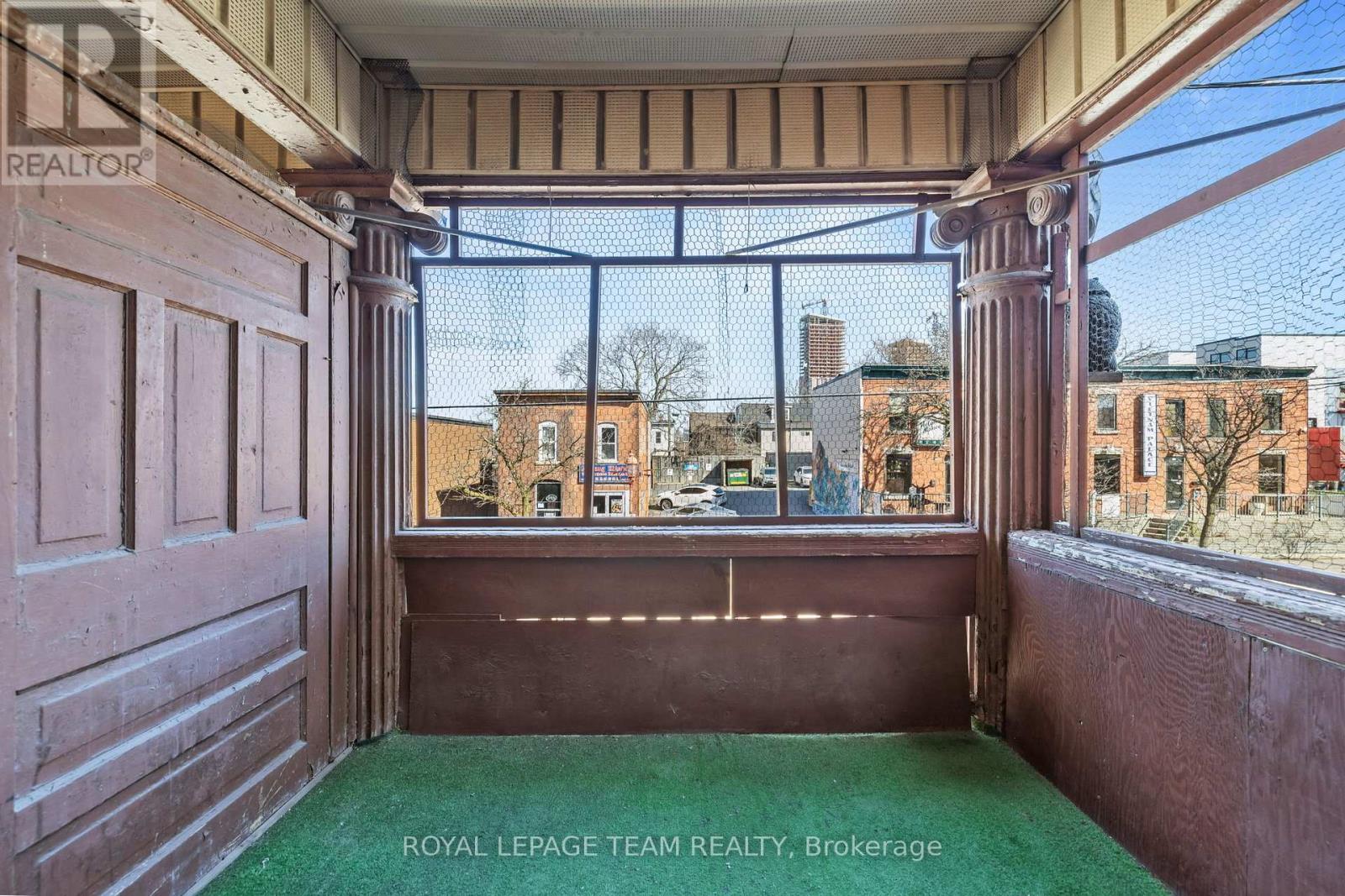 B - 824 Somerset Street W, Ottawa, Ontario  K1R 6R5 - Photo 13 - X13044356