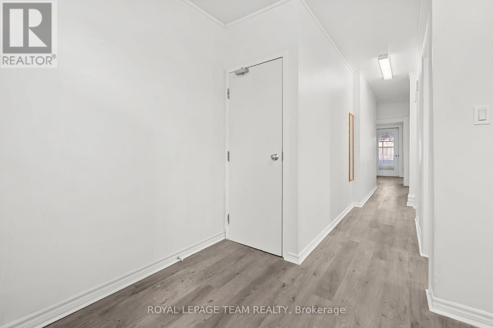 B - 824 Somerset Street W, Ottawa, Ontario  K1R 6R5 - Photo 4 - X13044356