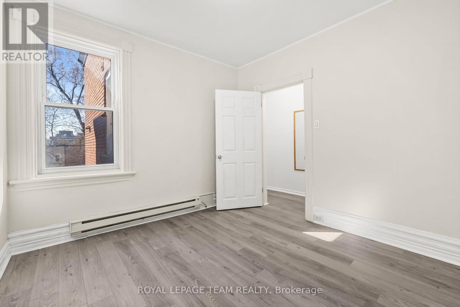 B - 824 Somerset Street W, Ottawa, Ontario  K1R 6R5 - Photo 9 - X13044356