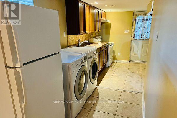 Bsmt - 136 Prohill Street, Pickering, Ontario  L1V 2G8 - Photo 5 - E13044354