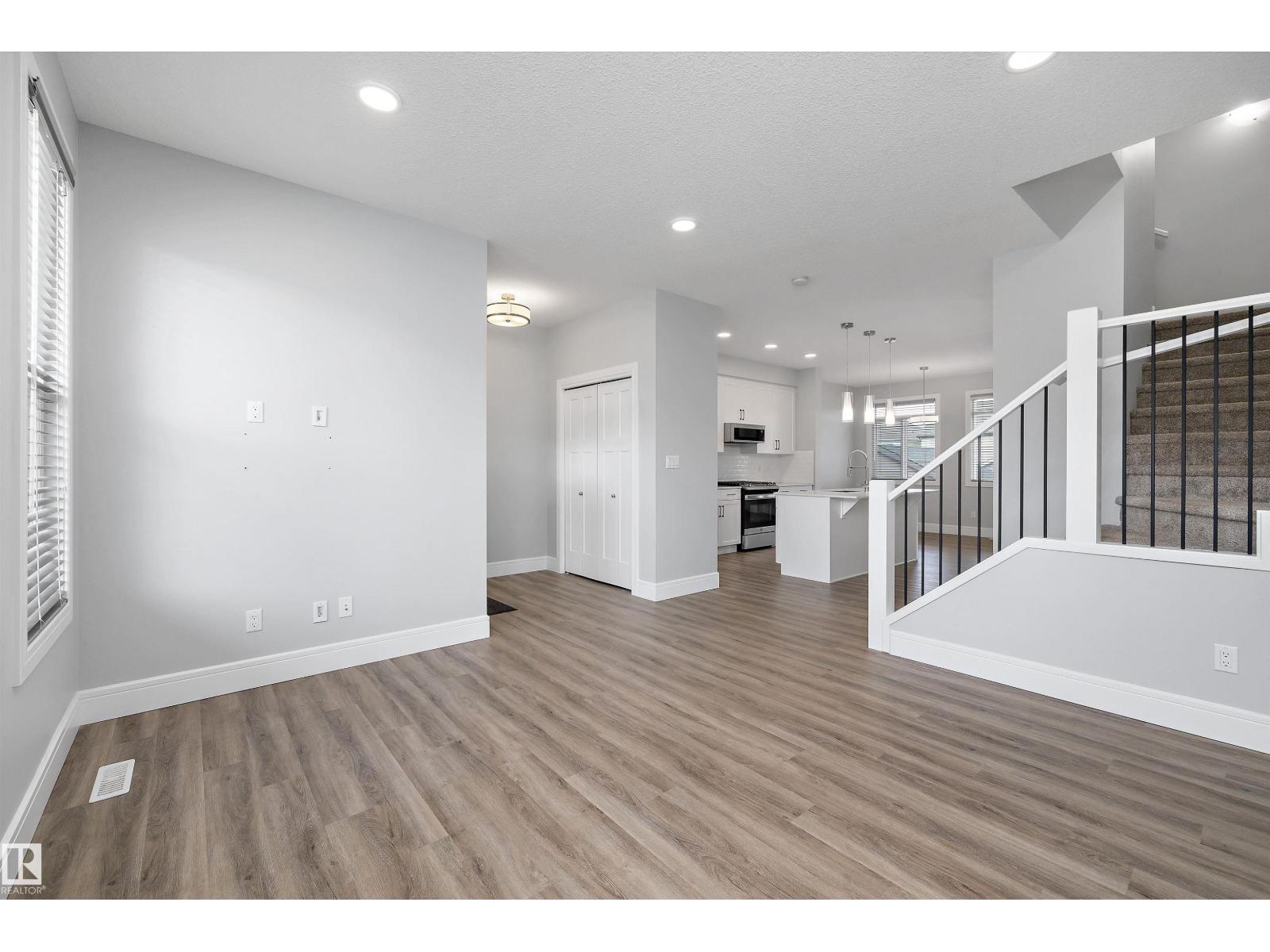 4235 Chichak Cl Sw, Edmonton, Alberta  T6W 4B3 - Photo 8 - E4484233