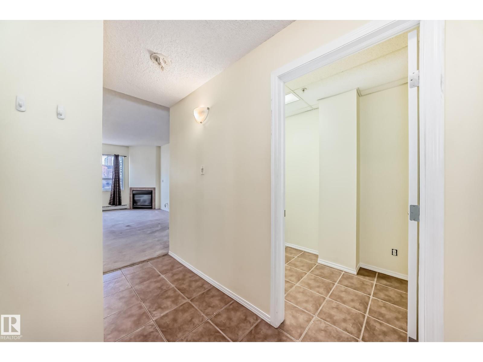 #1003 9707 105 St Nw, Edmonton, Alberta  T5K 2Y4 - Photo 5 - E4484234