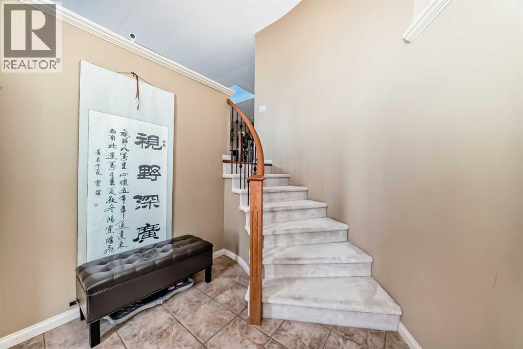 92 Hamptons Drive Nw, Calgary, Alberta  T3A 5P7 - Photo 3 - A2304876