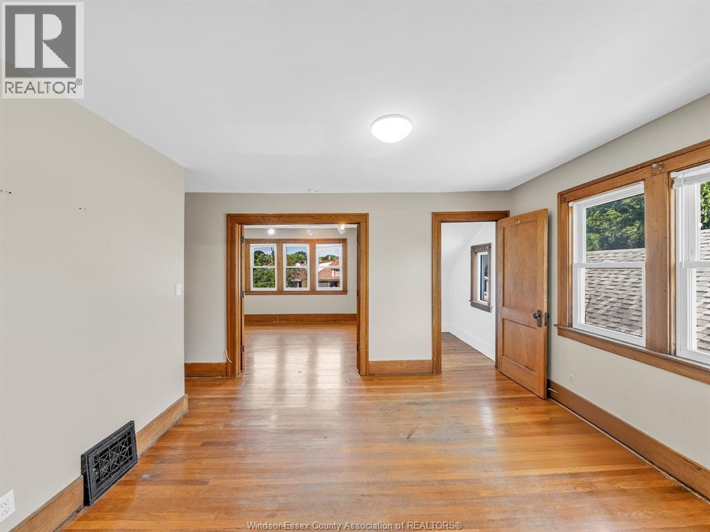 1077 Moy Avenue, Windsor, Ontario  N9A 2P2 - Photo 10 - 26009184