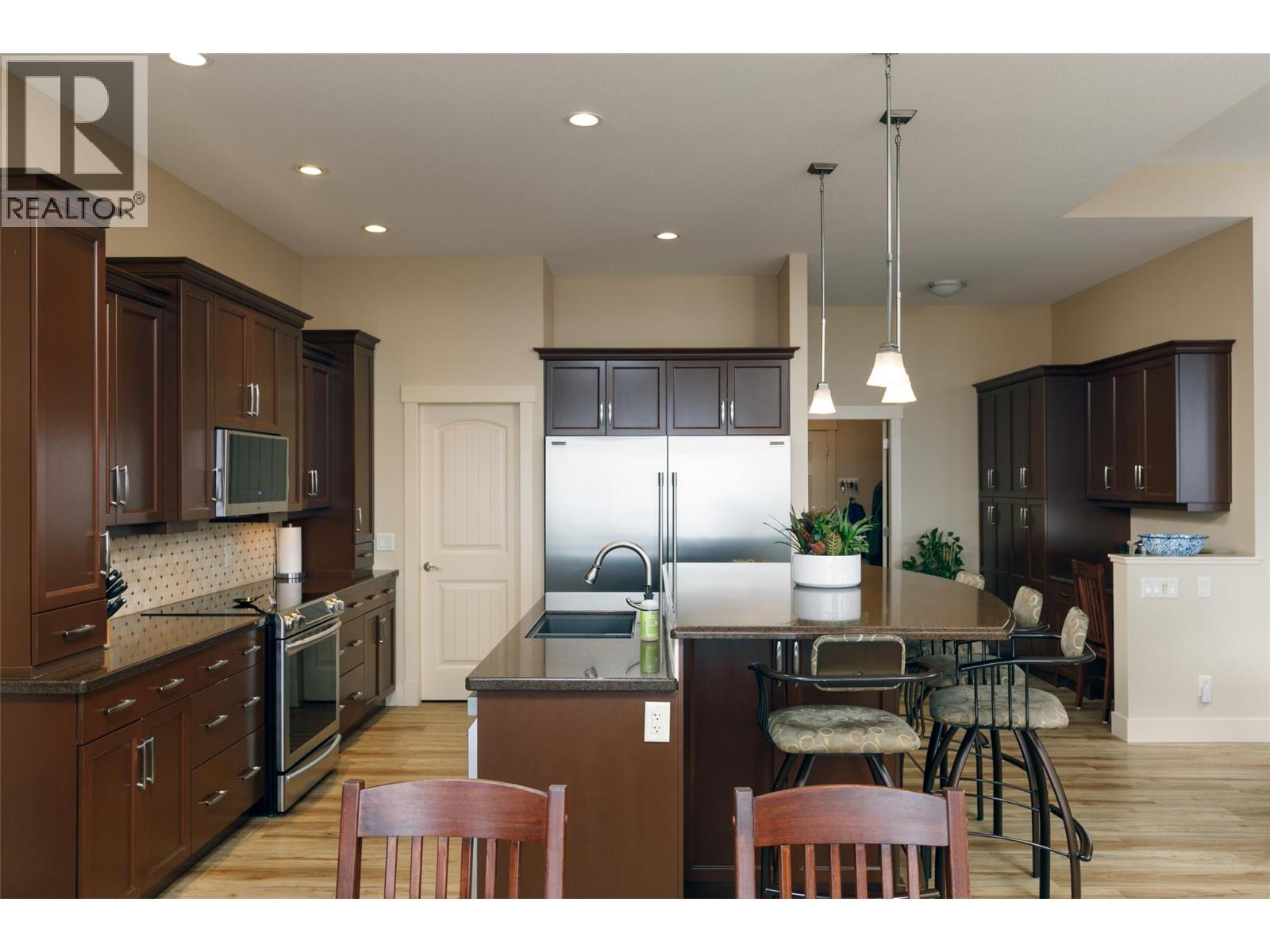 742 Crozier Avenue, Kelowna, British Columbia  V1W 5H4 - Photo 9 - 10378785