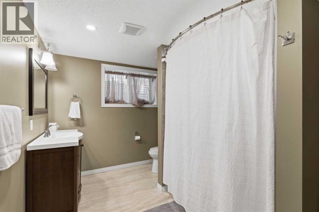 12019 Canfield Green SW, Calgary, Alberta  T2W 1V3 - Photo 36 - A2304400