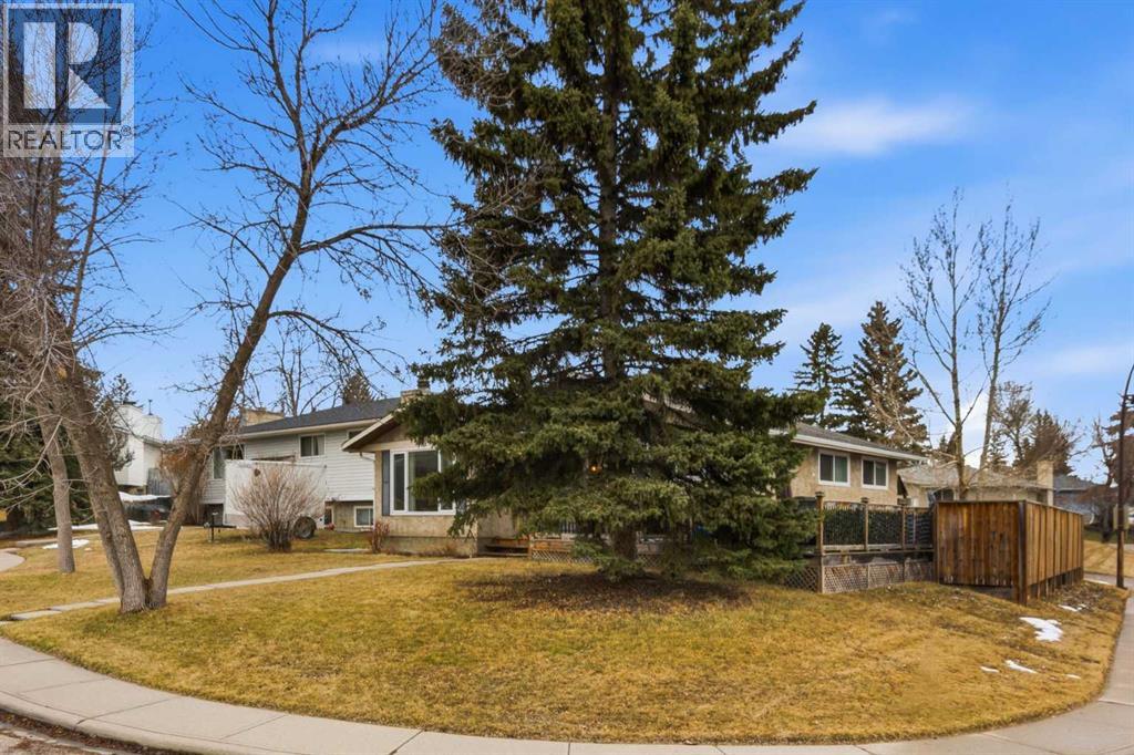 12019 Canfield Green SW, Calgary, Alberta  T2W 1V3 - Photo 9 - A2304400